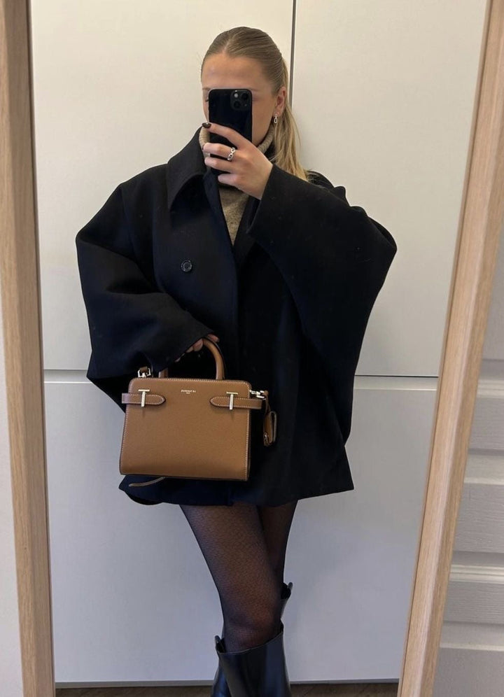 "Manteau oversized en laine femme, coupe moderne, couleur beige, chic et chaleureuse, parfait pour l'automne"