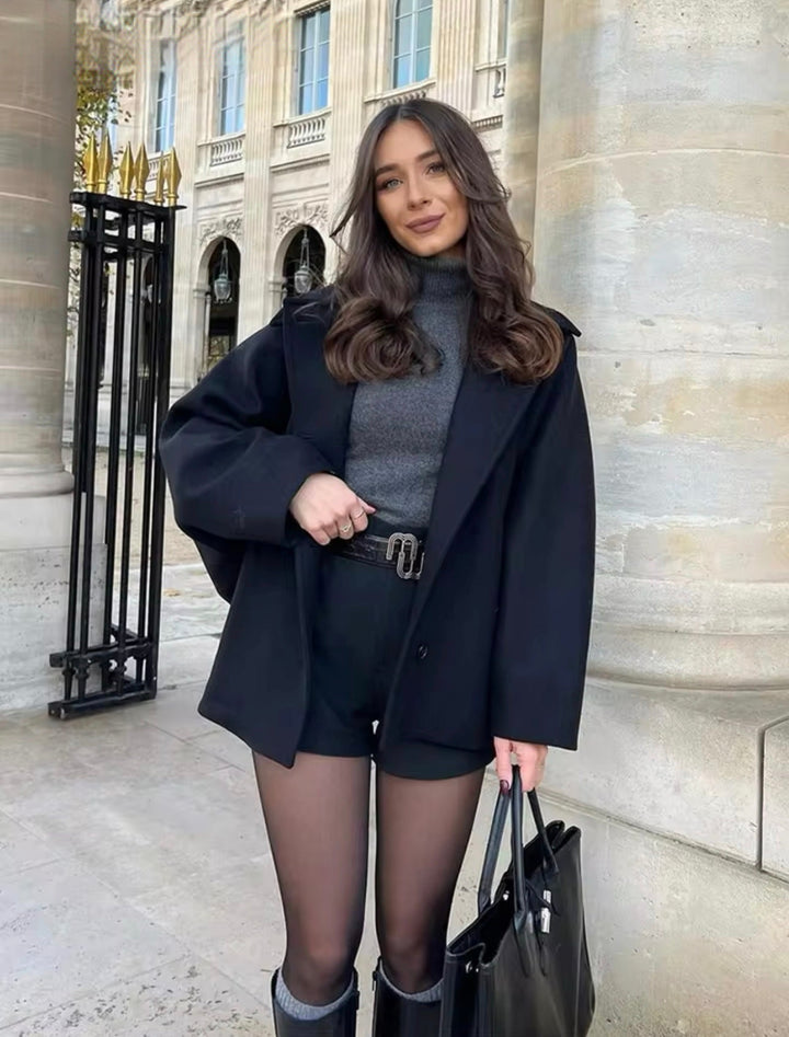 "Manteau oversized en laine femme, coupe moderne, couleur beige, chic et chaleureuse, parfait pour l'automne"