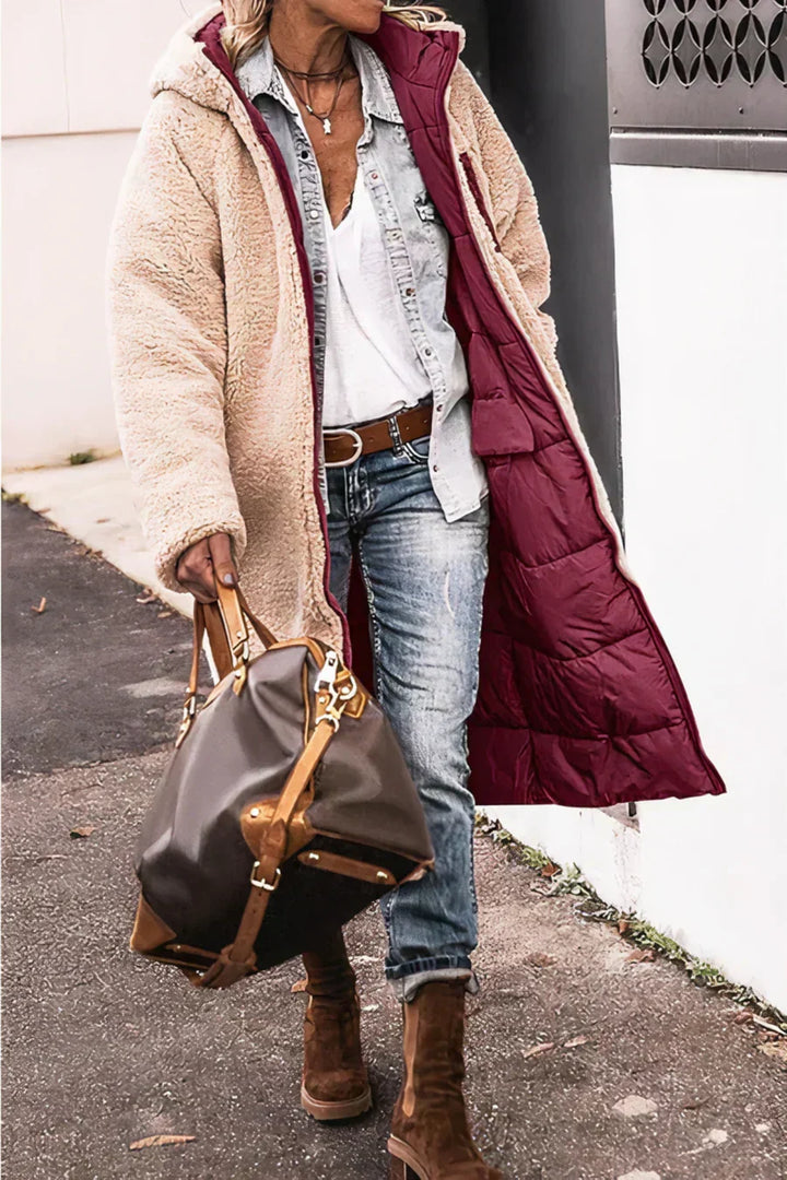 Veste manteau réversible femme, style polyvalent chic. Idéale pour rester au chaud avec élégance.