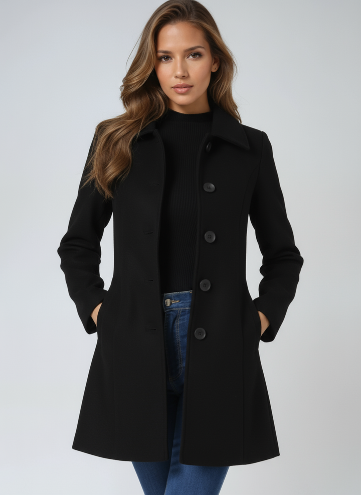 Trench femme chaud, style hivernal, boutonnage discret, parfait pour températures froides