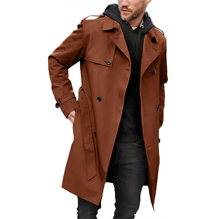 "Manteau trench homme coupe ajustée, double boutonnage, ceinture intégrée, tissu respirant, couleur classique."