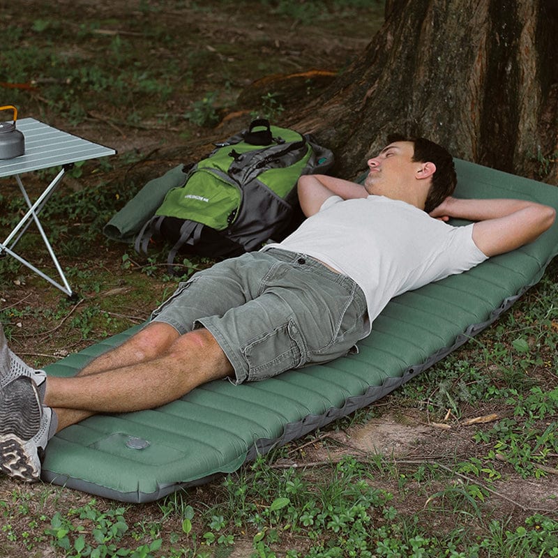 Matelas gonflable premium avec coussin intégré. Confort optimal pour une nuit paisible, camping ou voyage.