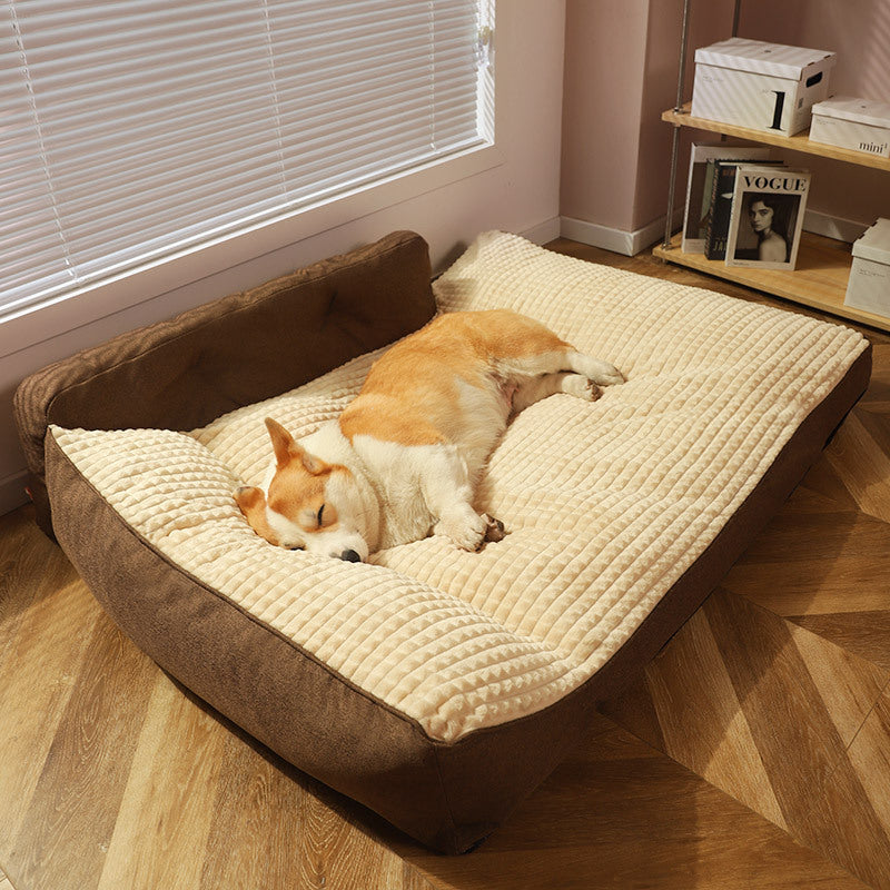 Matelas XXL pour chien, grand lit confortable et moelleux. Couchage épais, design élégant.
