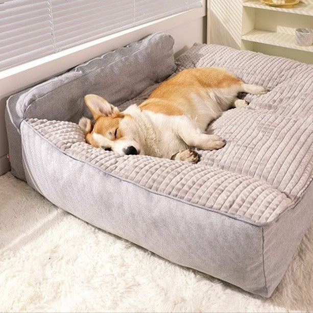 Matelas XXL pour chien, grand lit confortable et moelleux. Couchage épais, design élégant.