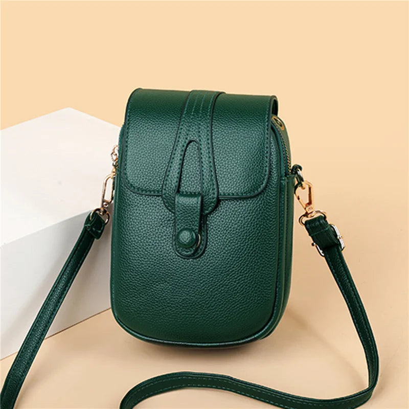 Petit sac à main bandoulière pour femme, parfait pour smartphone, style chic et compact.