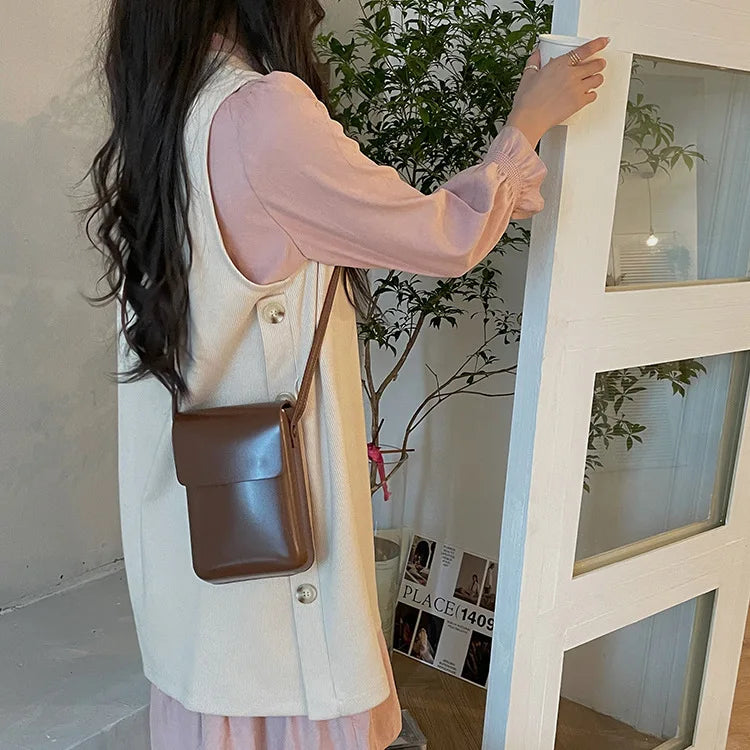 Idée cadeau : mini sac bandoulière téléphone femme, accessoire mode élégant et pratique en similicuir.
