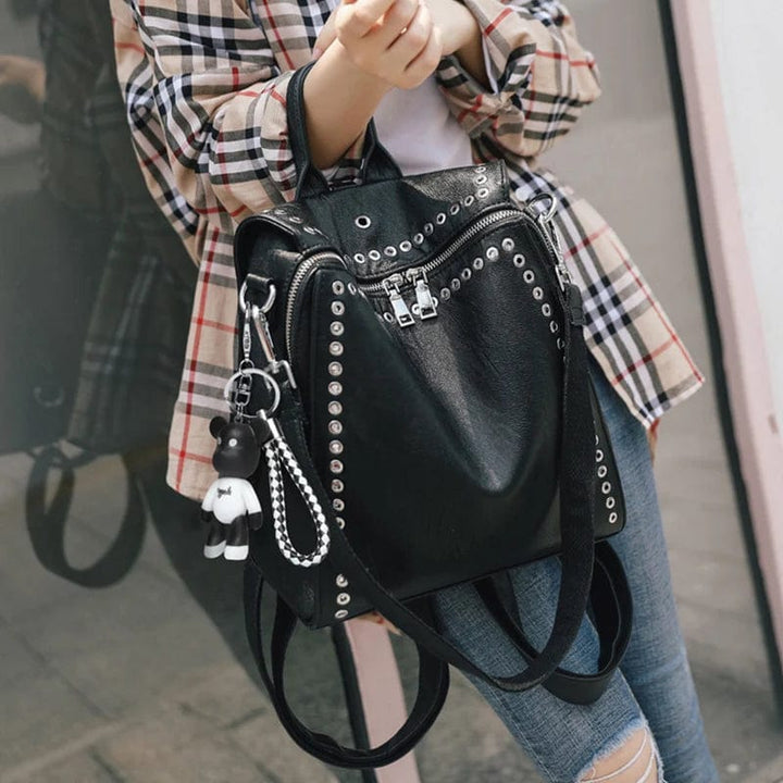 Sac à dos femme tendance en cuir noir, mini format, look raffiné