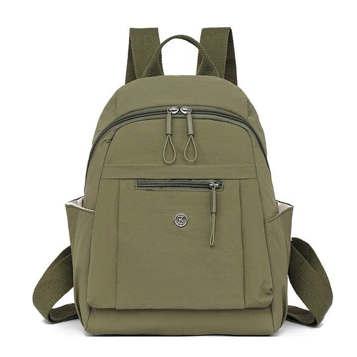 Mini sac à dos femme avec bretelles ajustables, léger et confortable pour la journée.