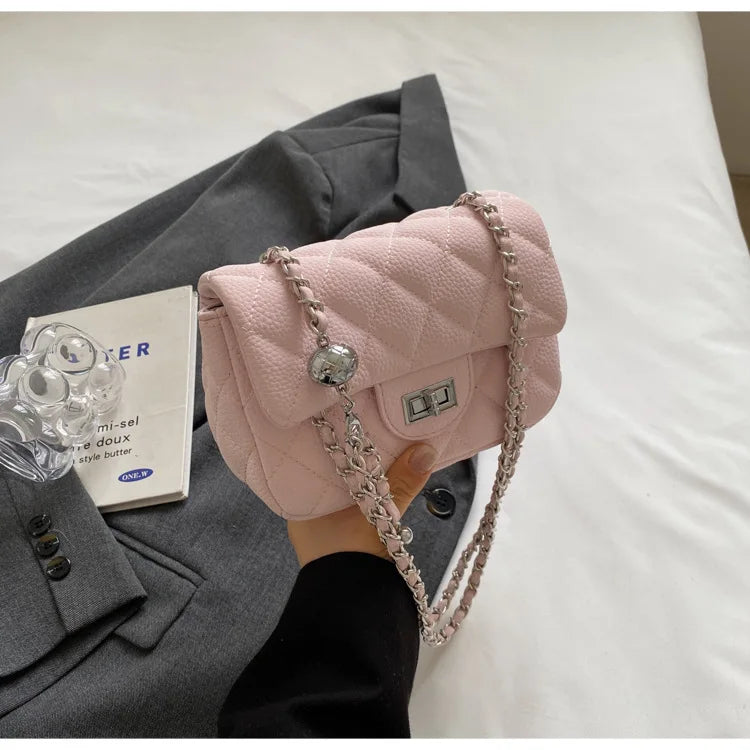 Sac matelassé pour femme, petit et élégant, bandoulière réglable, finition de qualité