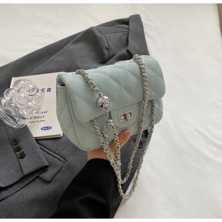 Mini sac à main en similicuir matelassé, design intemporel, idéal pour toute occasion