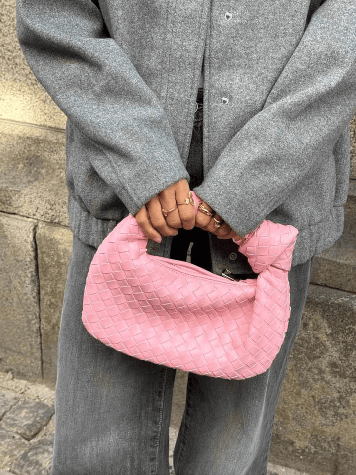 Sac à main élégant pour femme, mini format, texture tissée unique, touche de sophistication.