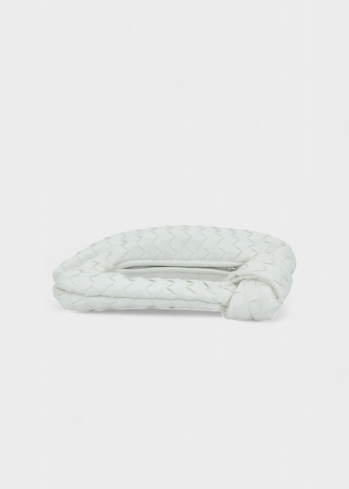 Élégant mini sac tressé, poignée nouée, pour femme. Accessoire de mode féminin et raffiné.