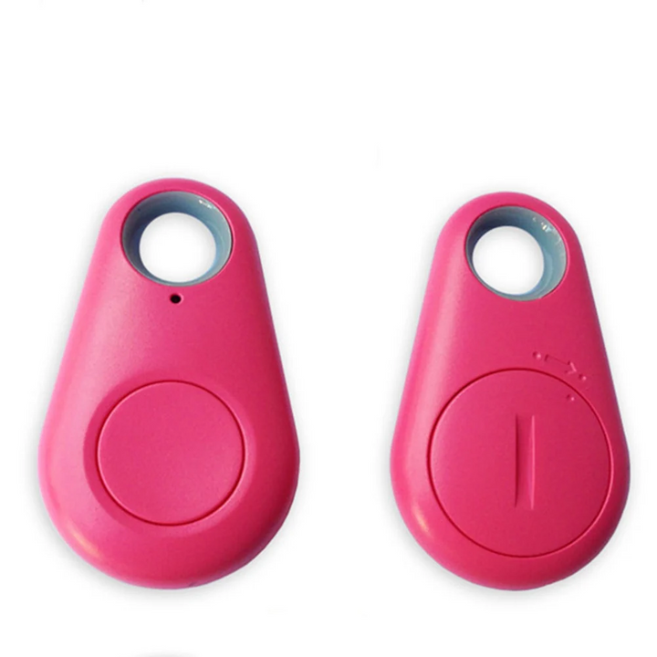 Dispositif de suivi GPS discret et léger, parfait pour surveiller la position de vos êtres chers en toute sécurité.