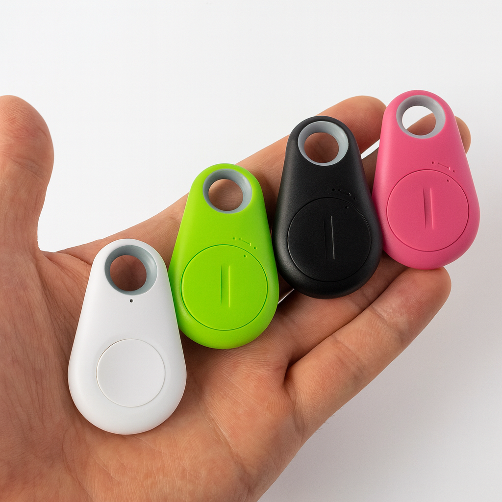 Antivol GPS portable, assure la sécurité des enfants et animaux avec géolocalisation instantanée.