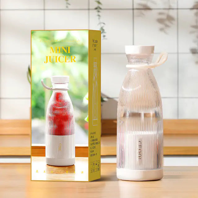 "Mixeur portable ultra-compact, élégant, avec batterie rechargeable et lames puissantes pour smoothies et shakes protéinés."