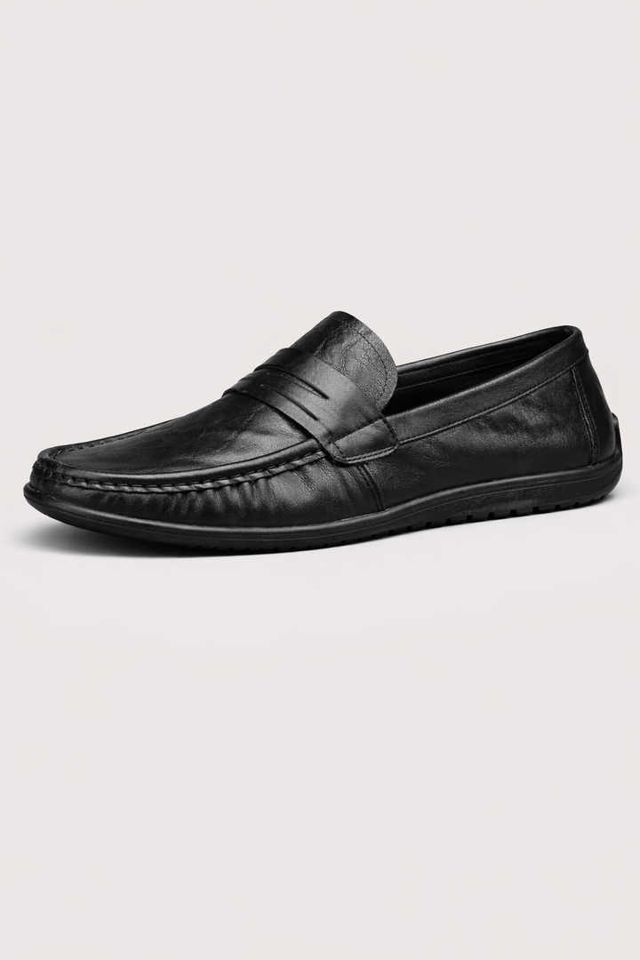 Mocassins classiques confortables pour hommes, idéal pour un look décontracté et élégant au quotidien. Chaussures slip-on.