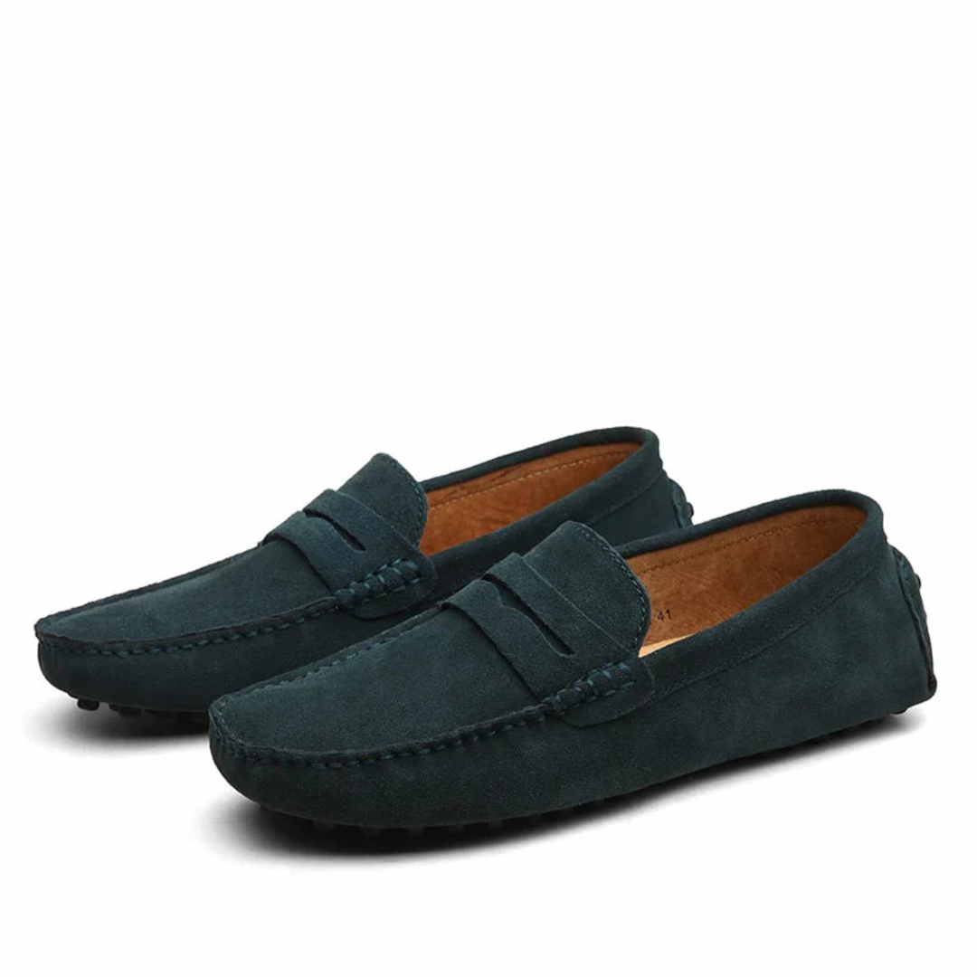 "Mocassins élégants pour hommes avec design italien, en cuir brun, intérieur doux pour confort optimal"