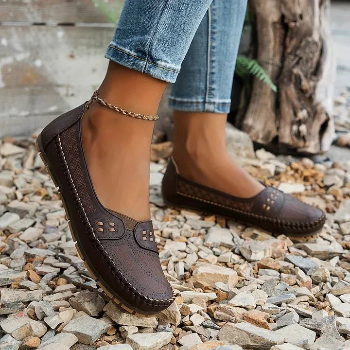 Mocassins confortables en cuir pour femmes, avec un design élégant et une bonne respirabilité.