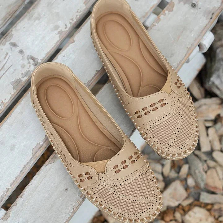 Chaussures mocassins confortables pour femmes, en cuir véritable, style printemps-été chic.