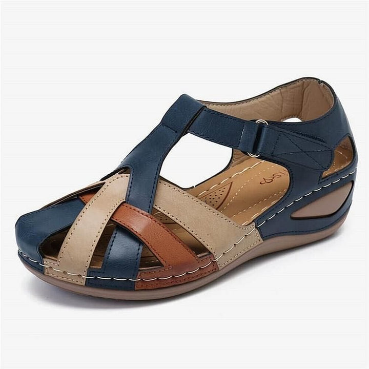 "Mocassins en cuir orthopédiques femme, vue de face, design élégant, confort optimal, couleur marron."