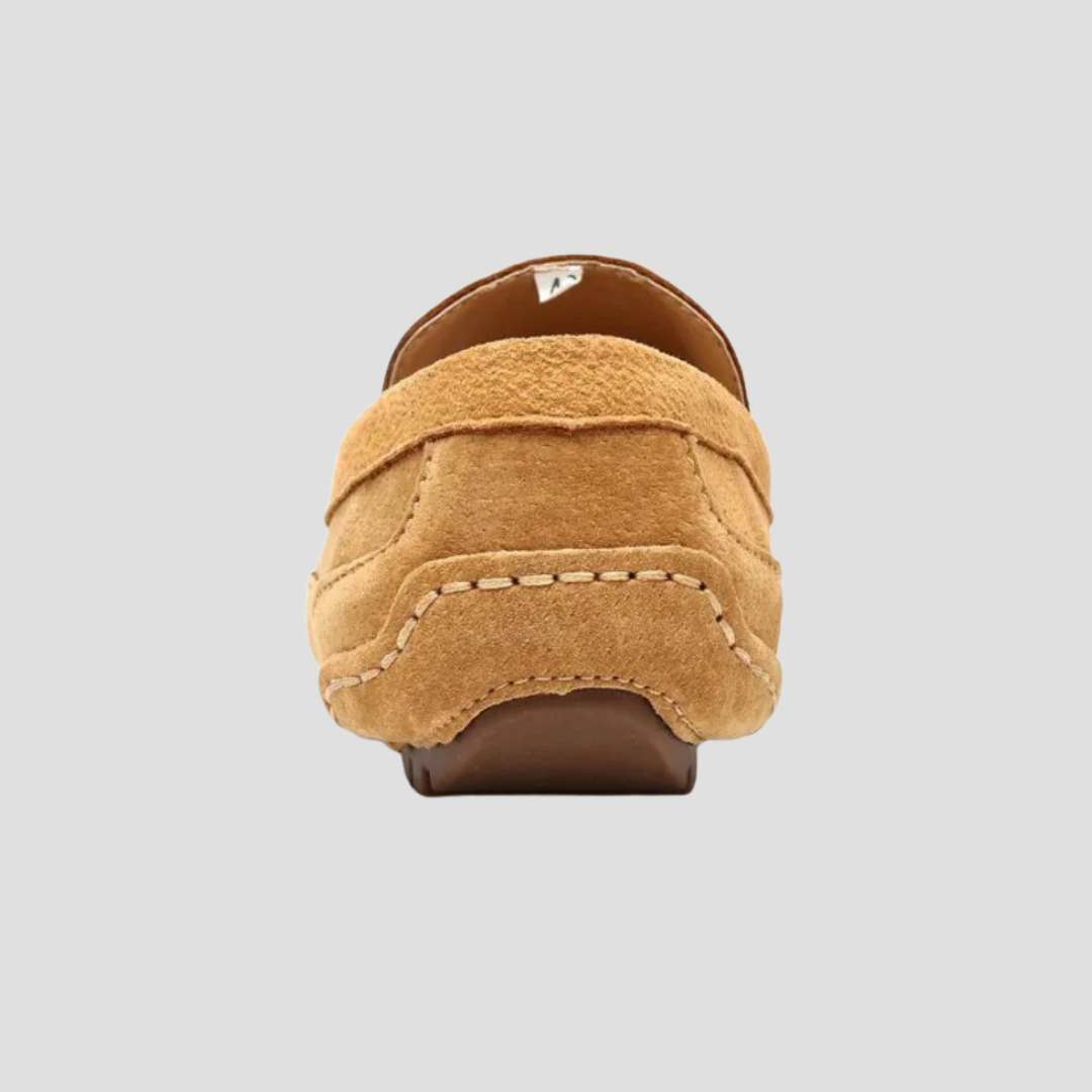 "Mocassins en daim souple pour homme, couleur naturelle, bout arrondi, semelle antidérapante pour style décontracté et chic"