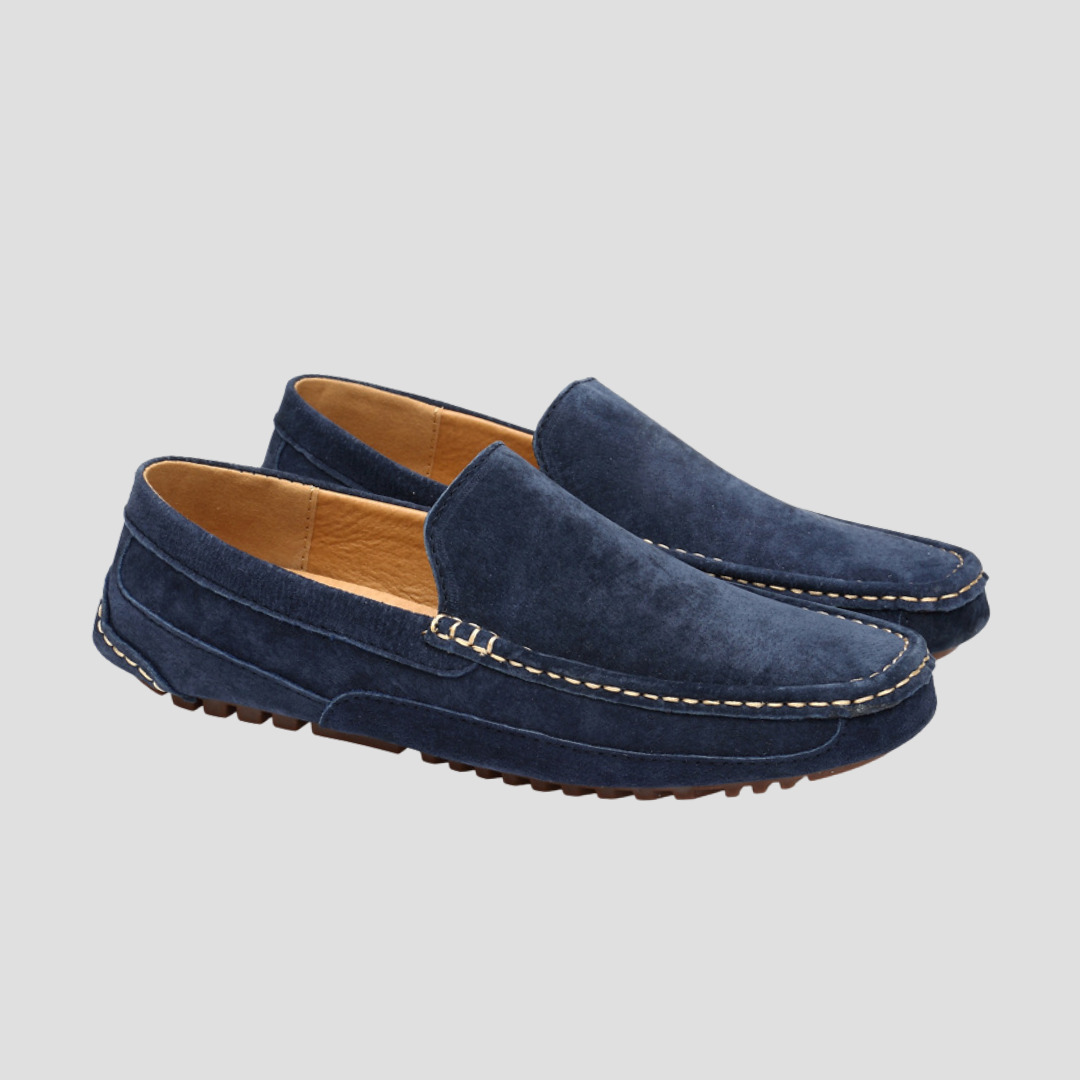 "Mocassins en daim souple pour homme, couleur naturelle, bout arrondi, semelle antidérapante pour style décontracté et chic"