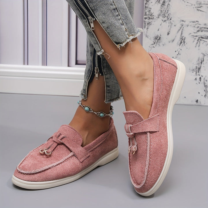 "Mocassins épais femme, design minimaliste chic, respirants, semelle flexible, parfaits pour confort et style au quotidien."