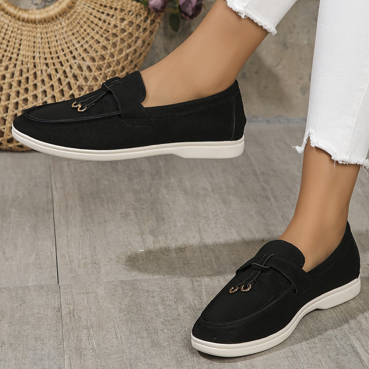 "Mocassins épais femme, design minimaliste chic, respirants, semelle flexible, parfaits pour confort et style au quotidien."