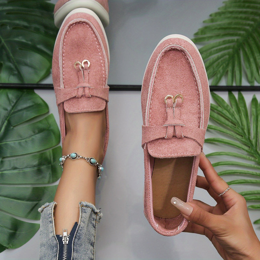 "Mocassins épais femme, design minimaliste chic, respirants, semelle flexible, parfaits pour confort et style au quotidien."