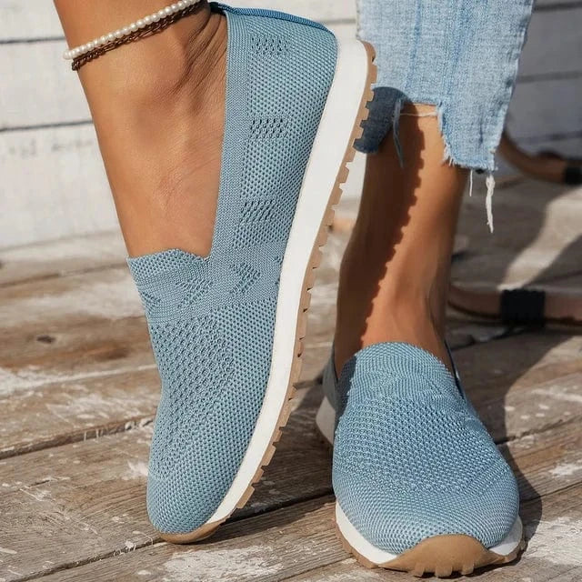 Mocassins femme confortables, élégants et légers.  Design épuré, semelle caoutchouc.