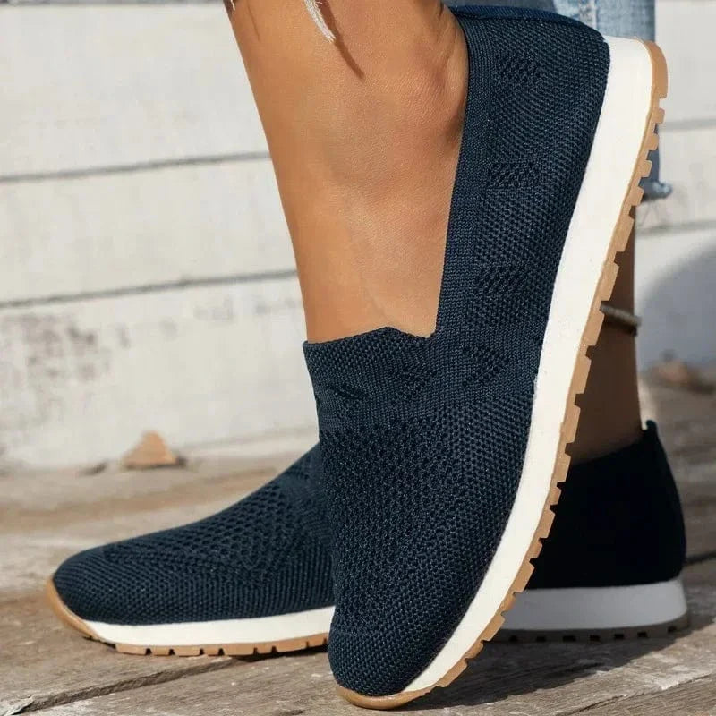 Mocassins femme confortables, élégants et légers.  Design épuré, semelle caoutchouc.