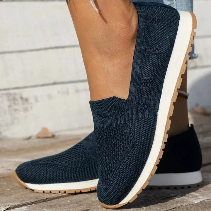 Mocassins femme confortables, élégants et légers.  Design épuré, semelle caoutchouc.