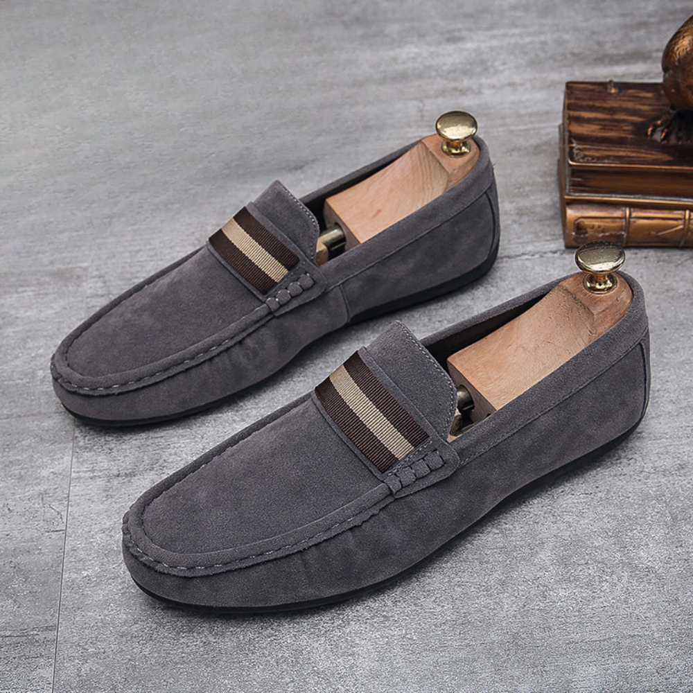 "Mocassins gris pour hommes, luxueux slip-on élégant, confortables et stylés, parfaits pour toutes les occasions"