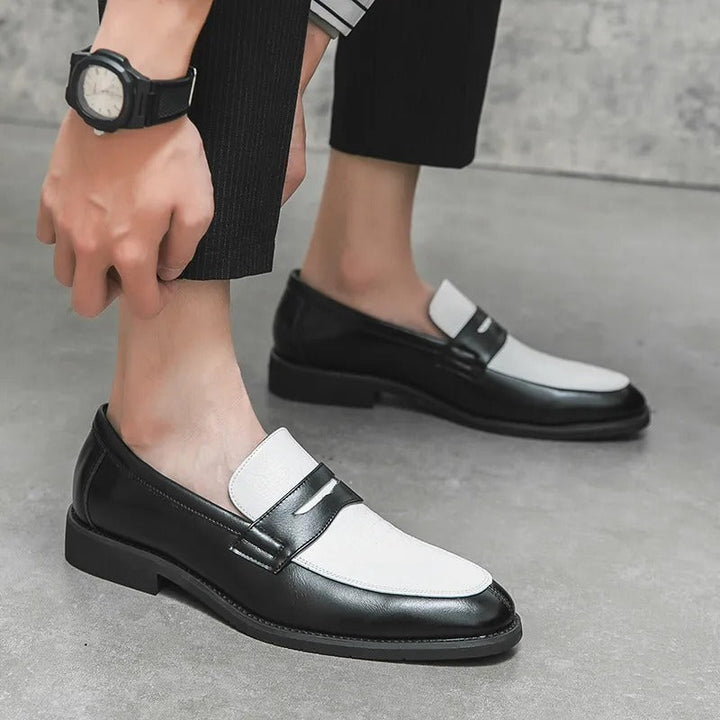 Mocassins homme en cuir, classiques et confortables, pour un style polyvalent et moderne.