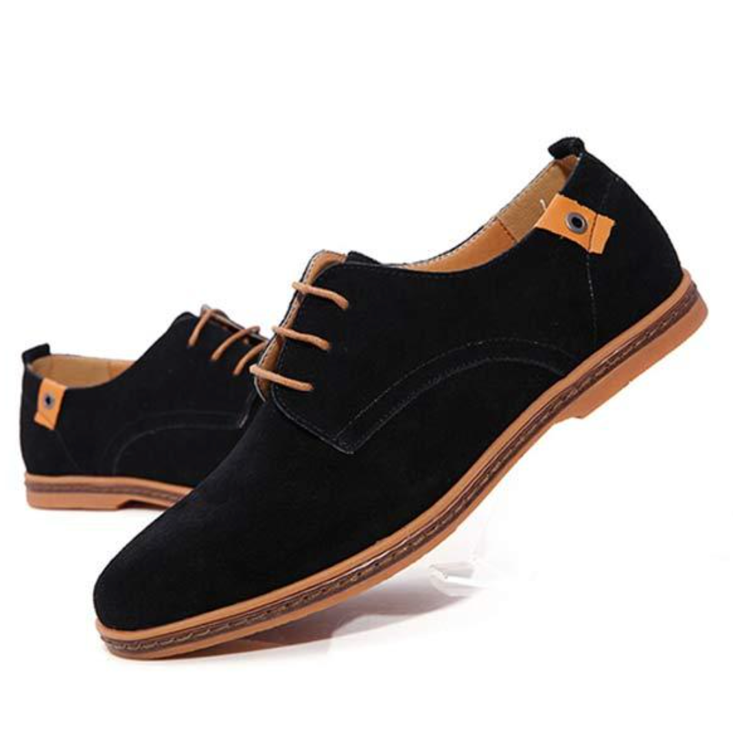 "Mocassins homme élégants à bout en amande, silhouette basse et tige lisse, parfaits pour tenues formelles et décontractées"