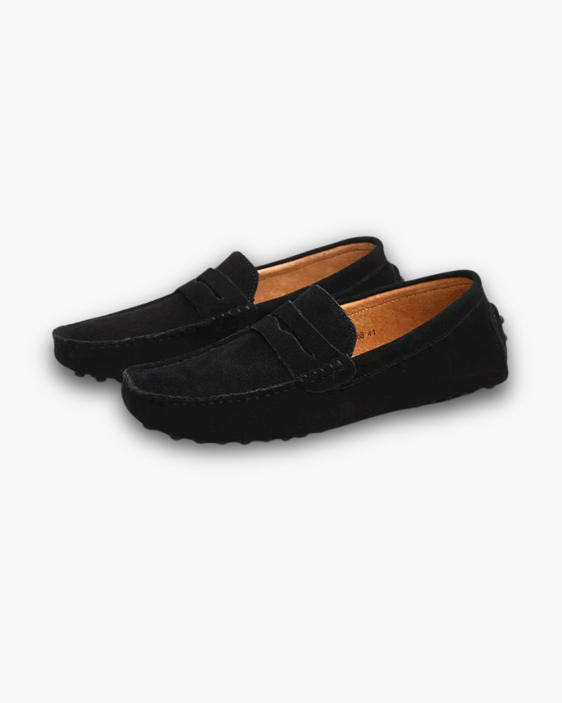 "Mocassins homme élégants, cuir marron, finition soignée, style classique et confort optimal pour toutes occasions"