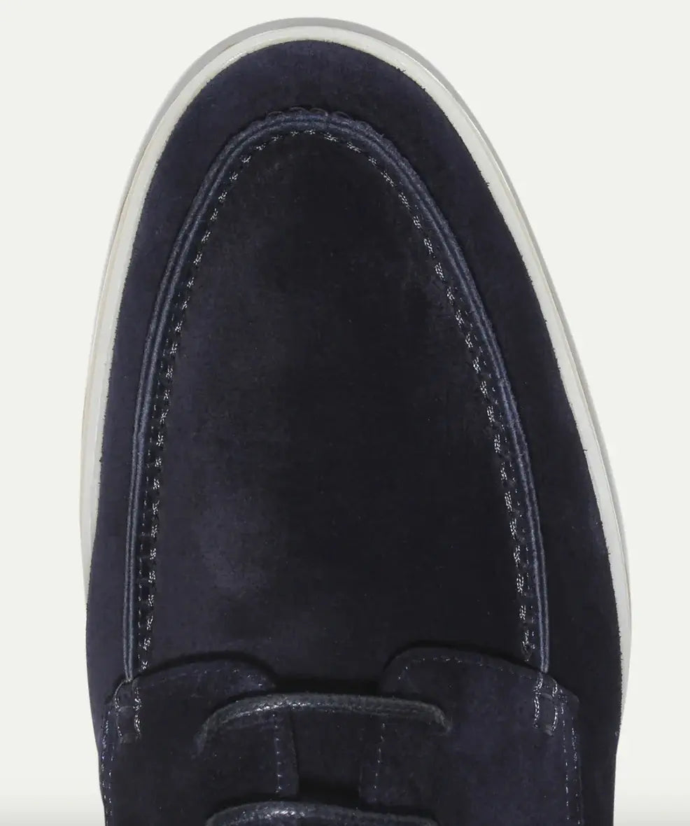 Mocassins homme en daim, confort et style. Chaussures élégantes pour homme.