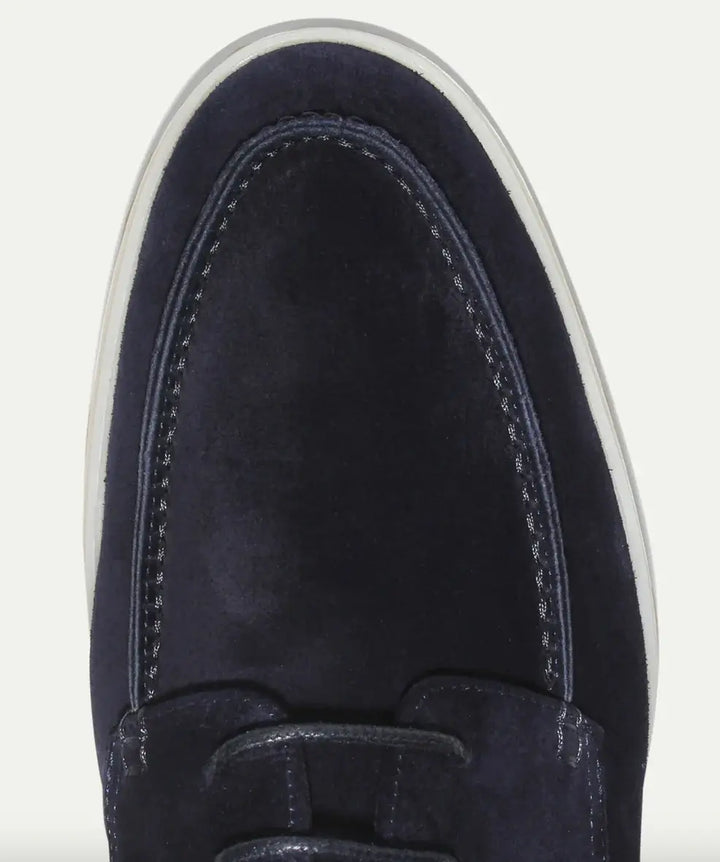 Mocassins homme en daim, confort et style. Chaussures élégantes pour homme.