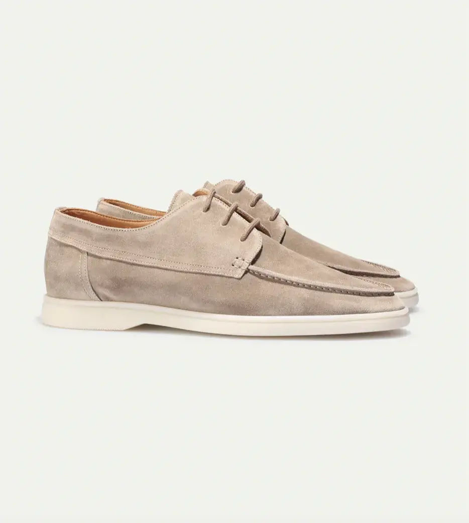 Mocassins homme en daim, confort et style. Chaussures élégantes pour homme.
