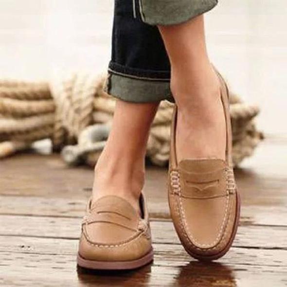 Mocassins orthopédiques Malina kaki pour hommes. Chaussures confortables slip-on pour le quotidien, style et soutien.