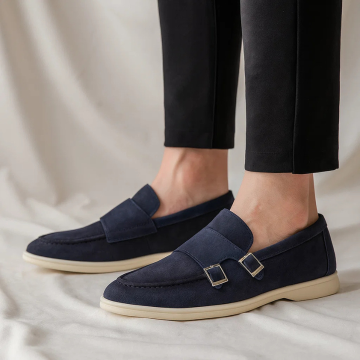 Mocassins homme élégants avec double boucle. Chaussures habillées, parfaites pour occasions formelles ou au bureau.