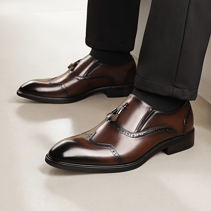 Mocassins confortables pour hommes, au design classique et élégant, avec glands, idéaux pour un style habillé toute la journée.