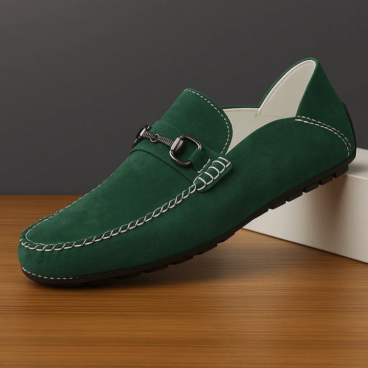 Mocassins polyvalents pour hommes, à enfiler, parfaits pour un look décontracté ou semi-formel. Confort au quotidien.