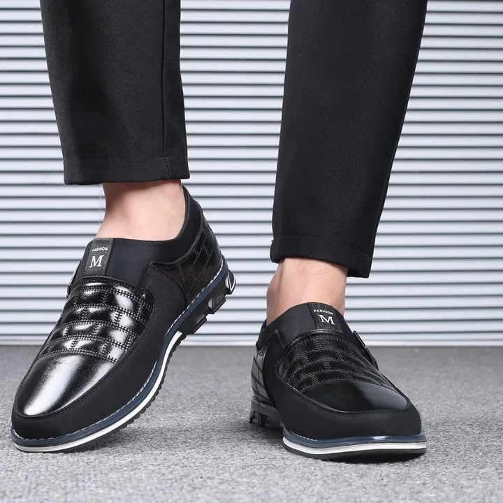 Mocassins homme confortables, design Oxford durable, parfait pour un look décontracté chic.