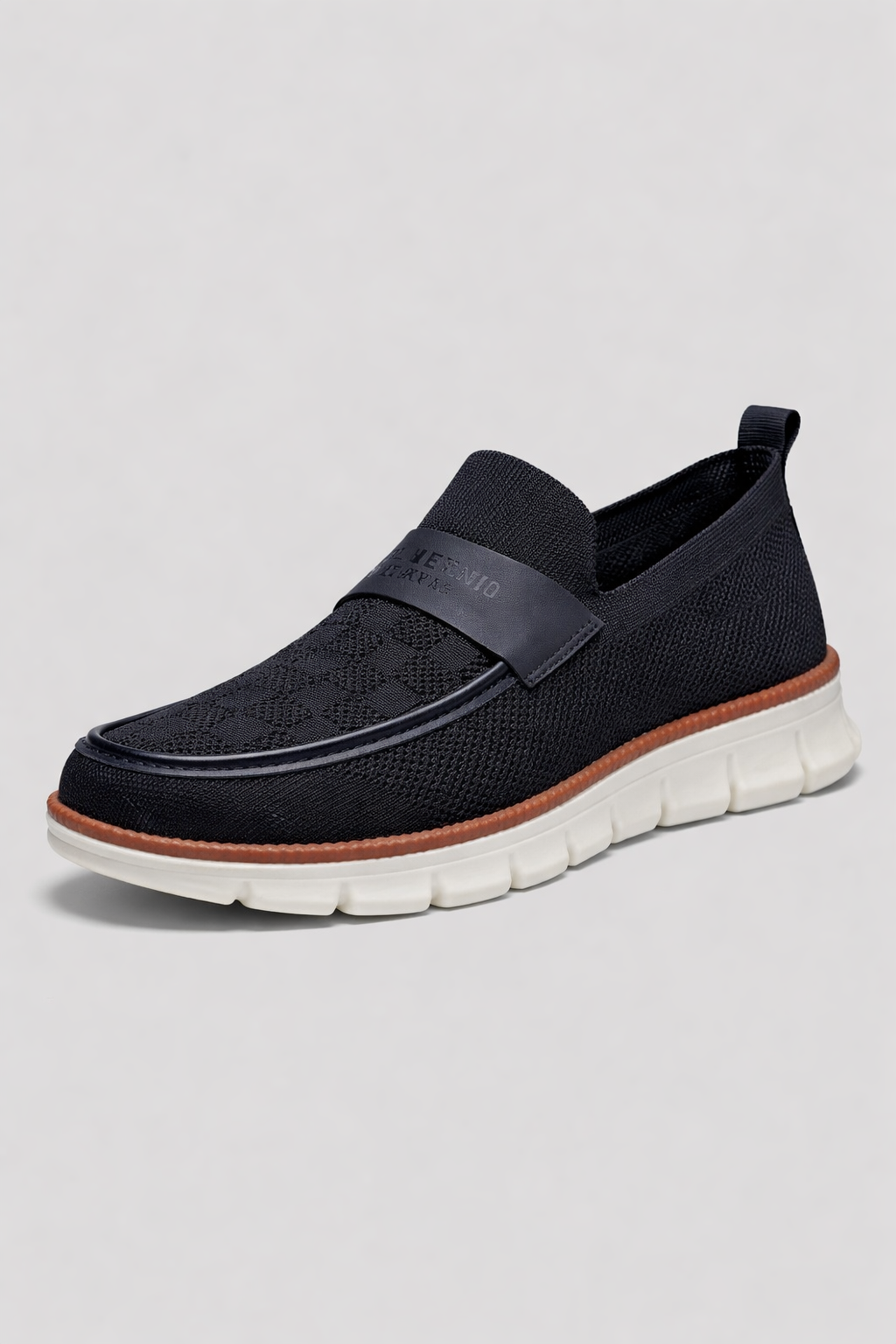 Chaussures mocassins homme sans lacets, design tissé élégant pour mode masculine décontractée, confort optimal, enfilage facile.