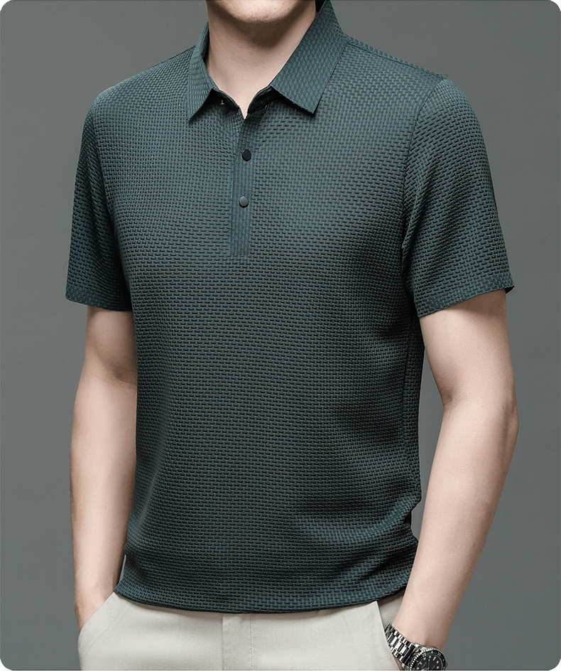 Polo homme chic, style italien, polyvalent, parfait pour un look décontracté ou semi-formel en été.