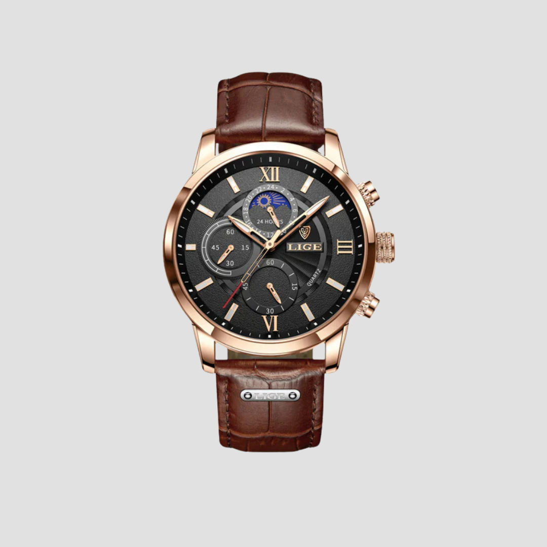 "Montre classique élégante pour homme, boîtier 43mm, bracelet cuir, détails lumineux, design sophistiqué."