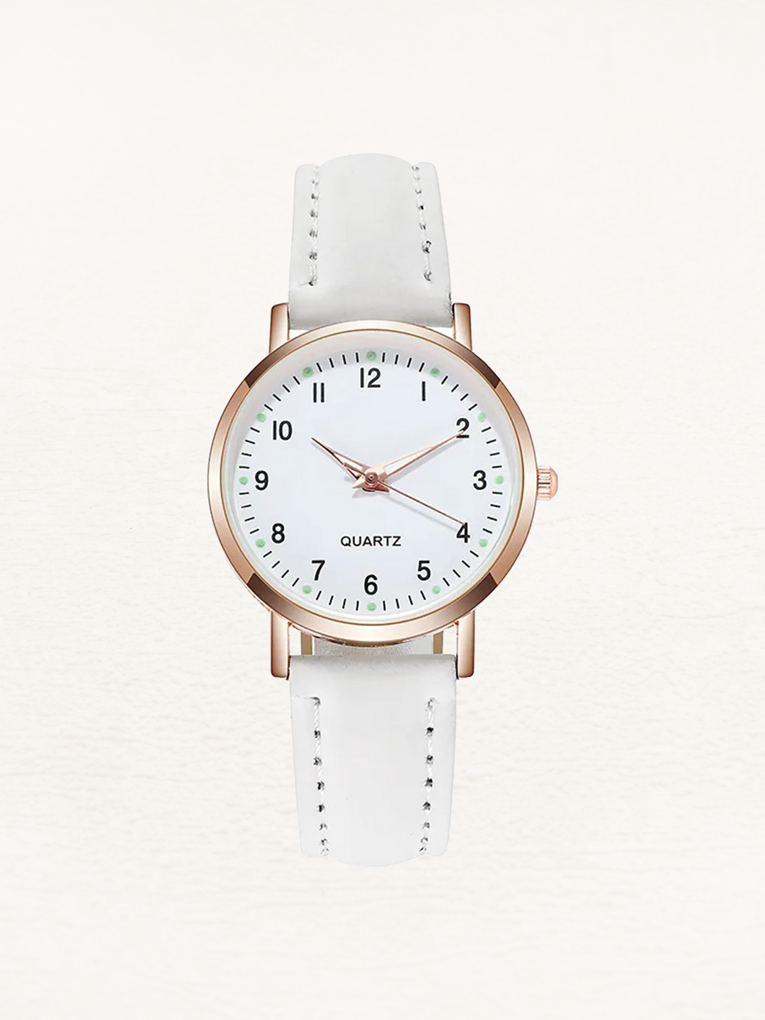 Montre femme élégante en cuir véritable, mouvement quartz, boîtier or rose. Accessoire mode et cadeau chic.