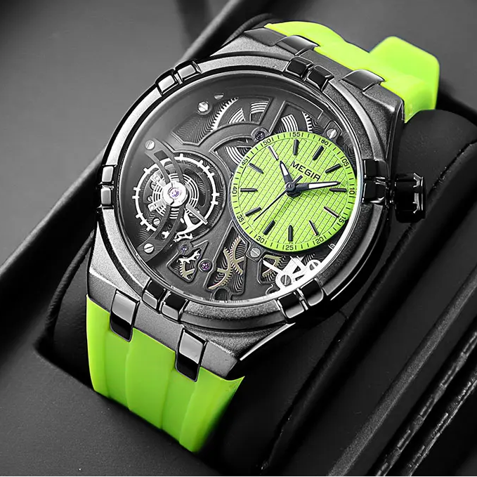 Montre automatique homme au poignet, cadran squelette et bracelet silicone, accessoire de mode et horlogerie sophistiquée.