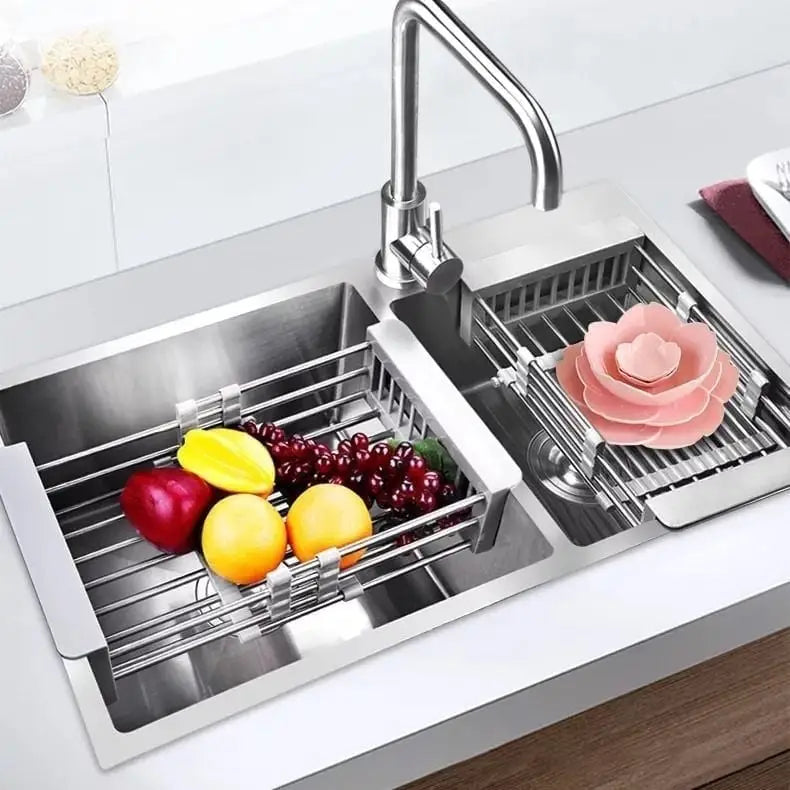 "Panier de vidange extensible en acier inox, multifonctionnel pour cuisine moderne, égouttoir ajustable et antidérapant."